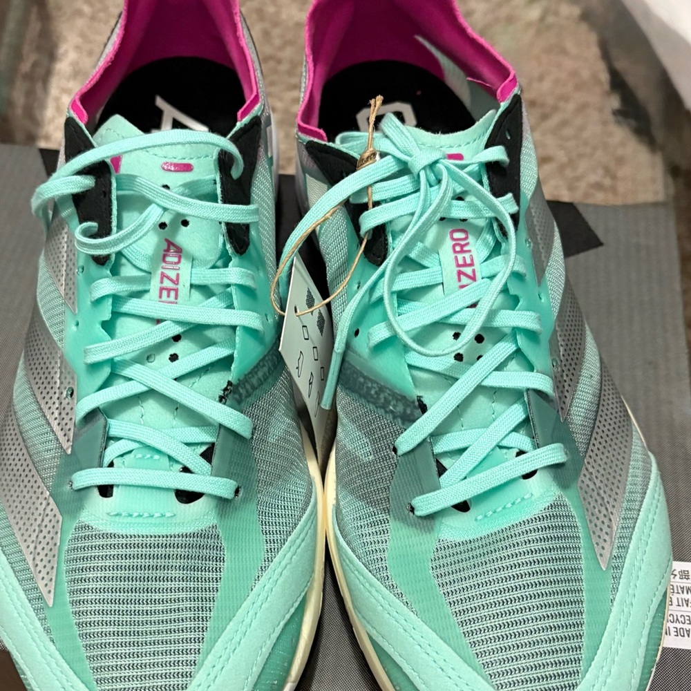 NWT Adidas Adizero Adios 7 Women’s running shoe - size 9